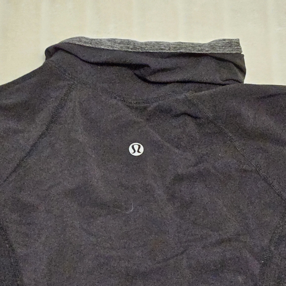 Lululemon Run: Distance Pullover Long Sleeve In Black/Heathered Gray - Picture 11 of 16